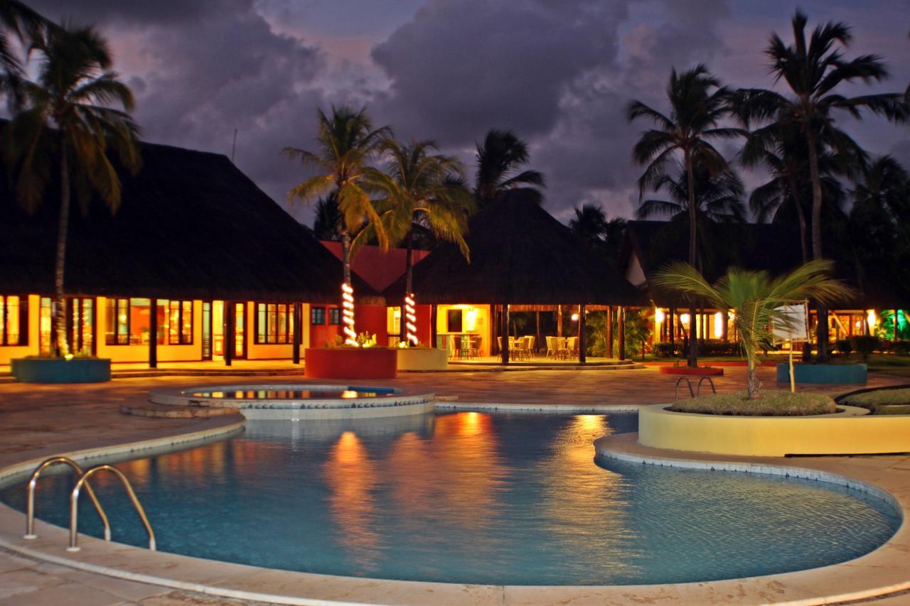 Siri Paraiso Hotel ตูรอส ภายนอก รูปภาพ